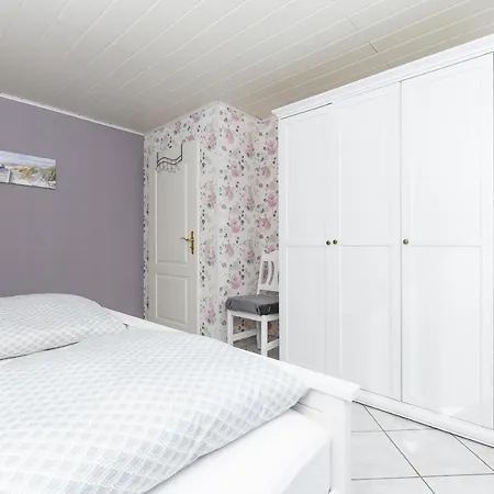 Ferienwohnung Im Huus Bi'd Flinten אסנס