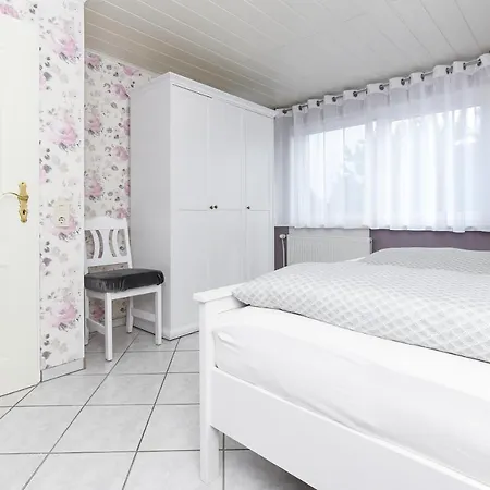Ferienwohnung Im Huus Bi'd Flinten דירה אסנס