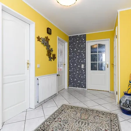 Ferienwohnung Im Huus Bi'd Flinten *
